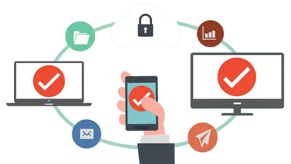 Ordinateur, smartphone et écrans reliés avec icônes de sécurité — contrats d’assistance, maintenance et infogérance
