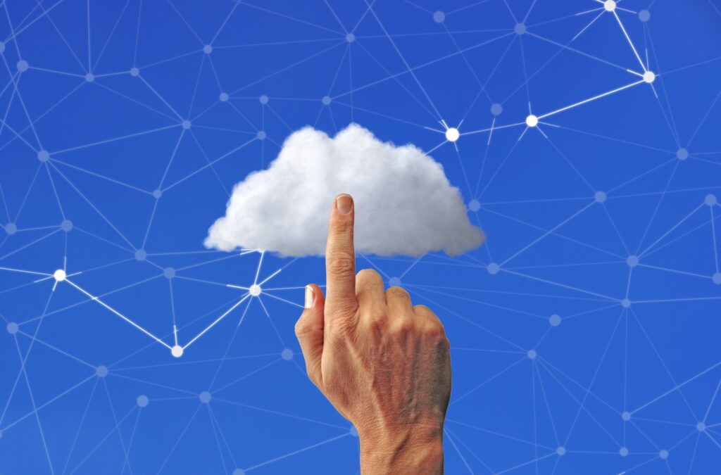 Schéma d'une infrastructure cloud sécurisée et interconnectée stx cloud